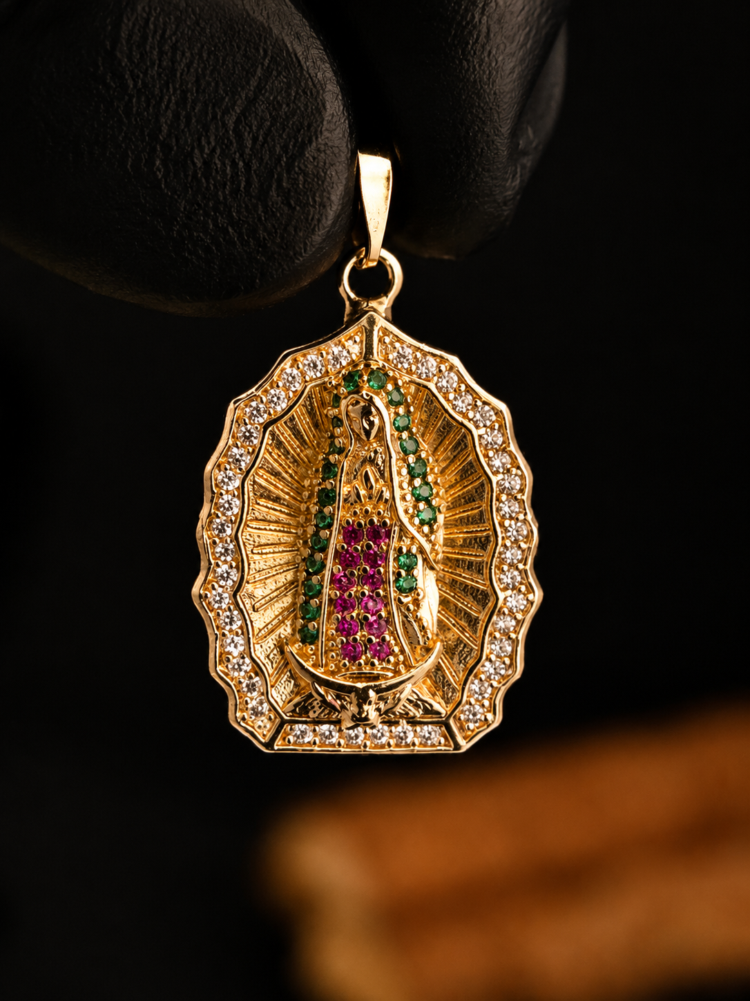 Pendente N. Sra. de Guadalupe Swarovski 2,2cm