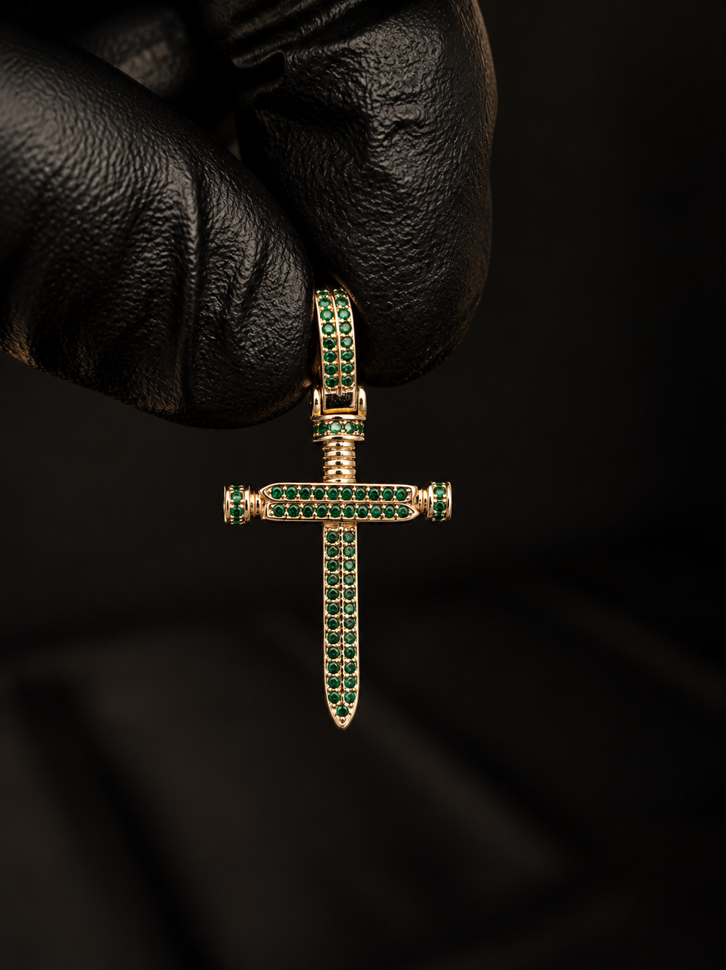 Pendente Cruz Clavos Verde Esm. 3cm