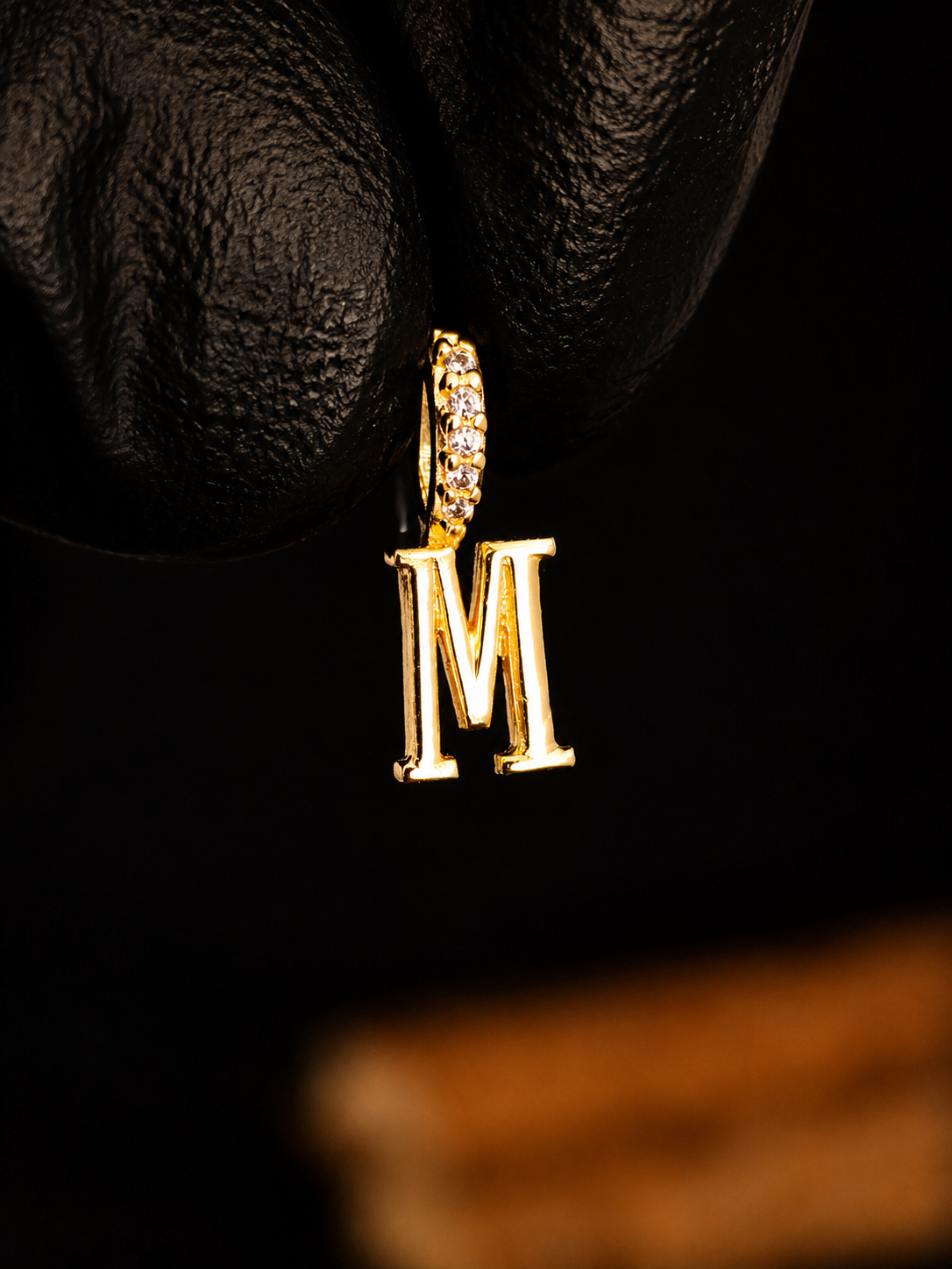 Pendente Letra M 1,5cm