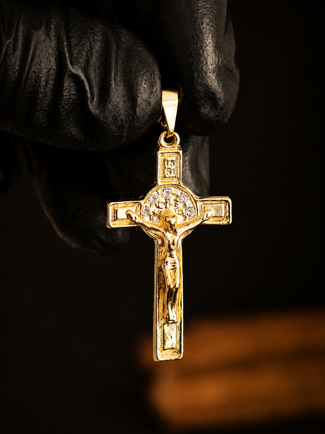 Pendente São Bento com Cristal 3,6cm