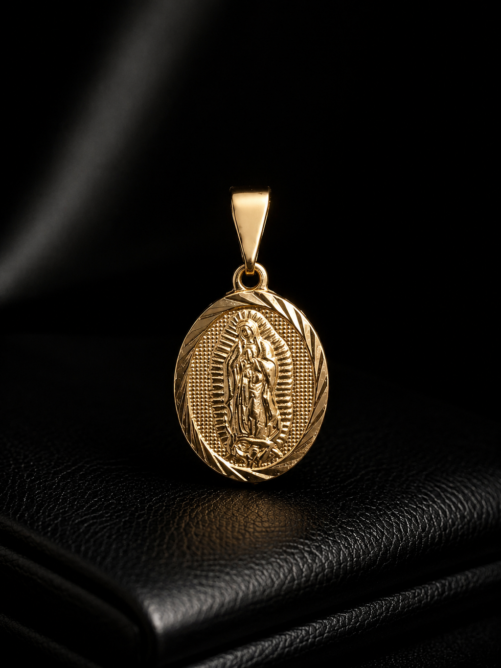 Pendente N. Sra. de Guadalupe Diamantado 1,8cm